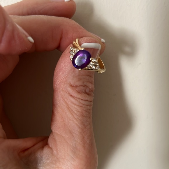 14k Amethyst and Diamond Ring - Picture 8 of 14